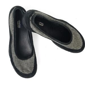 Patagonia Gumwood Mary Jane Loafers Ballet Size 8 Black White Herringbone